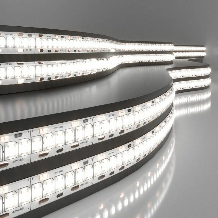 Лента светодиодная [5 м] Elektrostandard 2835 12V 240Led a052988