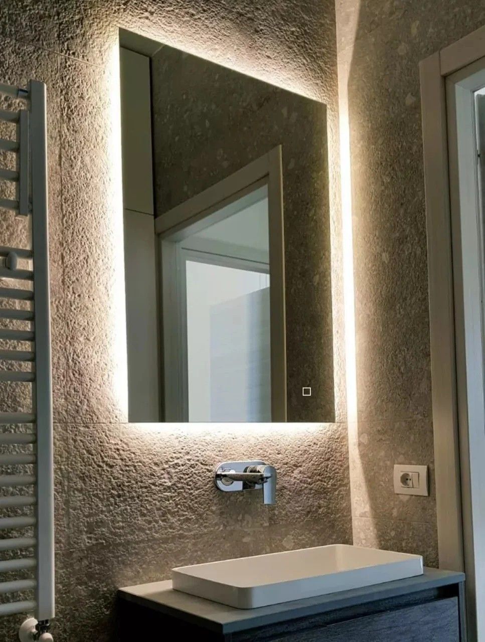 Зеркало прямоугольное с подсветкой EMZE Led Rectangle